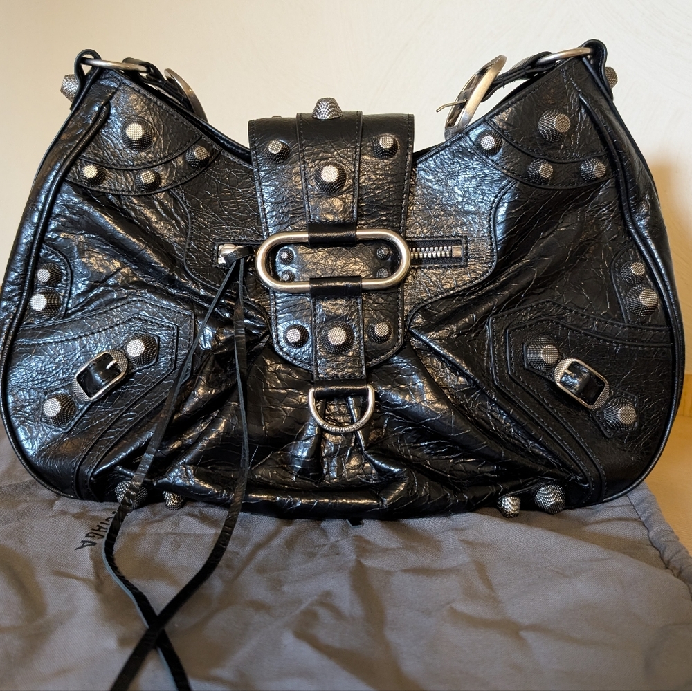 Leather shoulder Bag With Studs